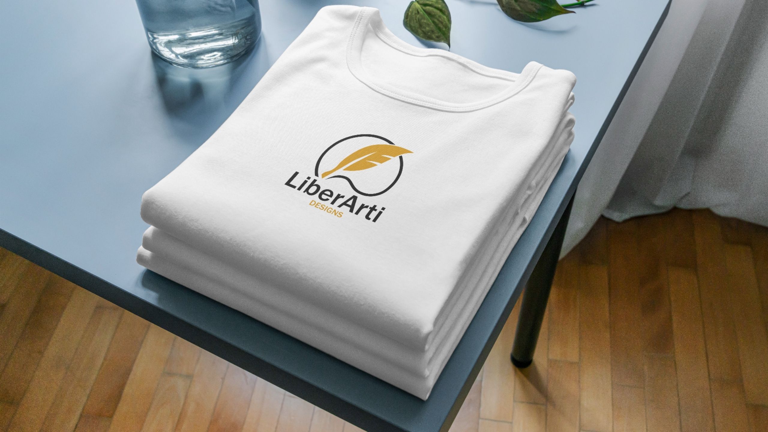 LiberArti T-Shirt Haufen mit Logo